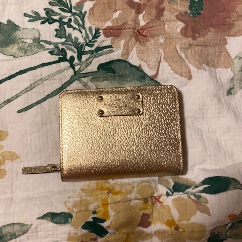 COPY - Kate Spade Small Zip Around Wallet